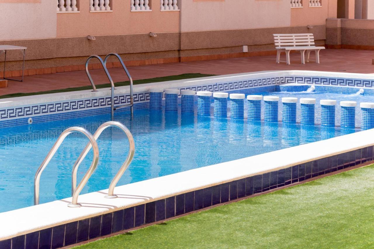 Apartamento Asta Apartment Торевиеха Екстериор снимка