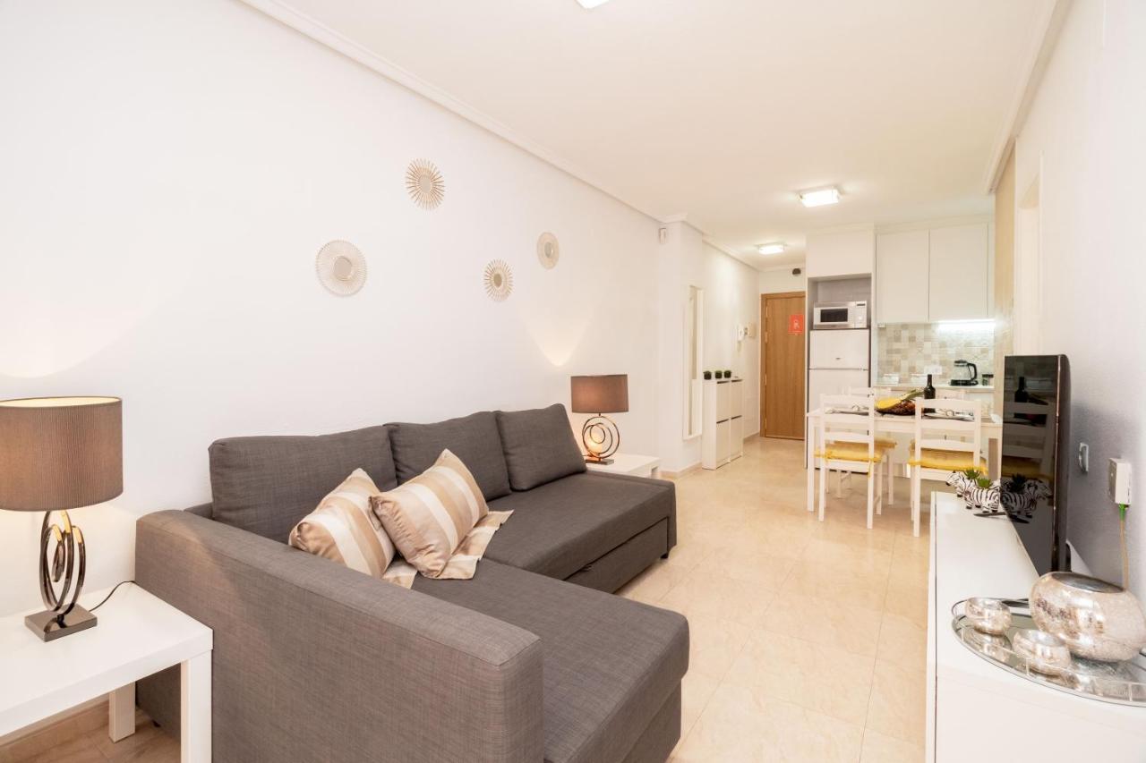 Apartamento Asta Apartment Торевиеха Екстериор снимка