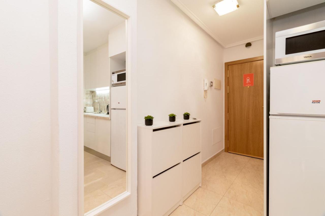 Apartamento Asta Apartment Торевиеха Екстериор снимка
