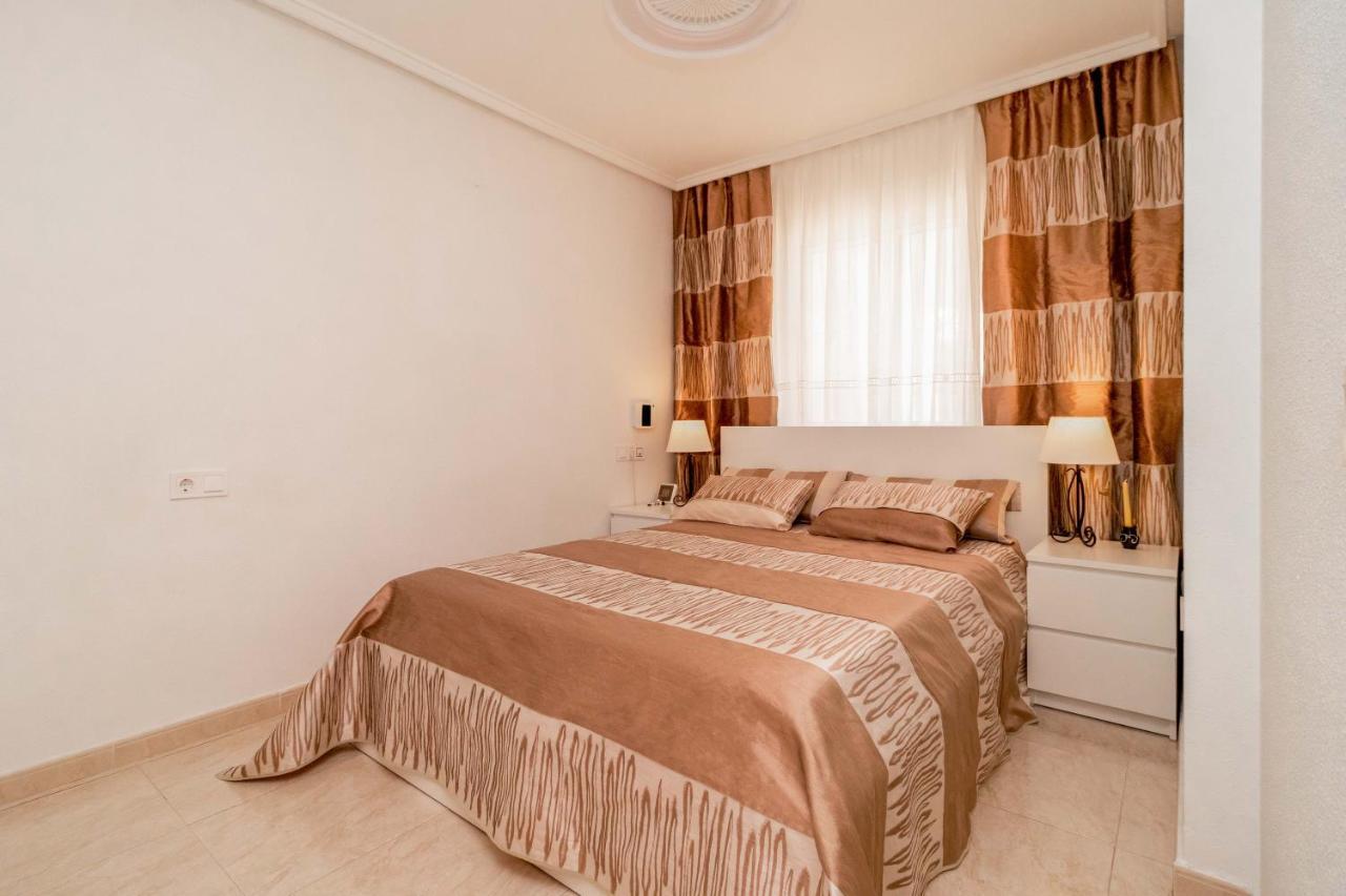 Apartamento Asta Apartment Торевиеха Екстериор снимка