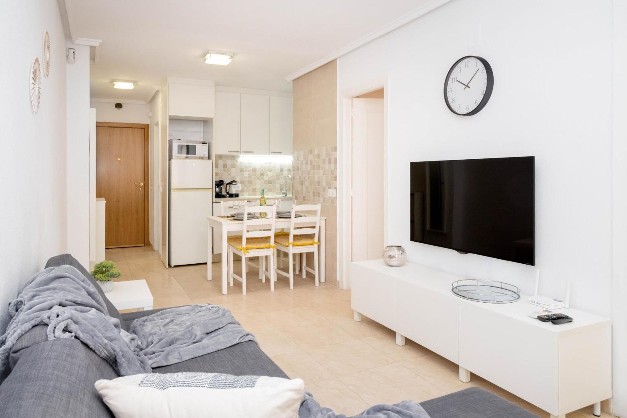 Apartamento Asta Apartment Торевиеха Екстериор снимка